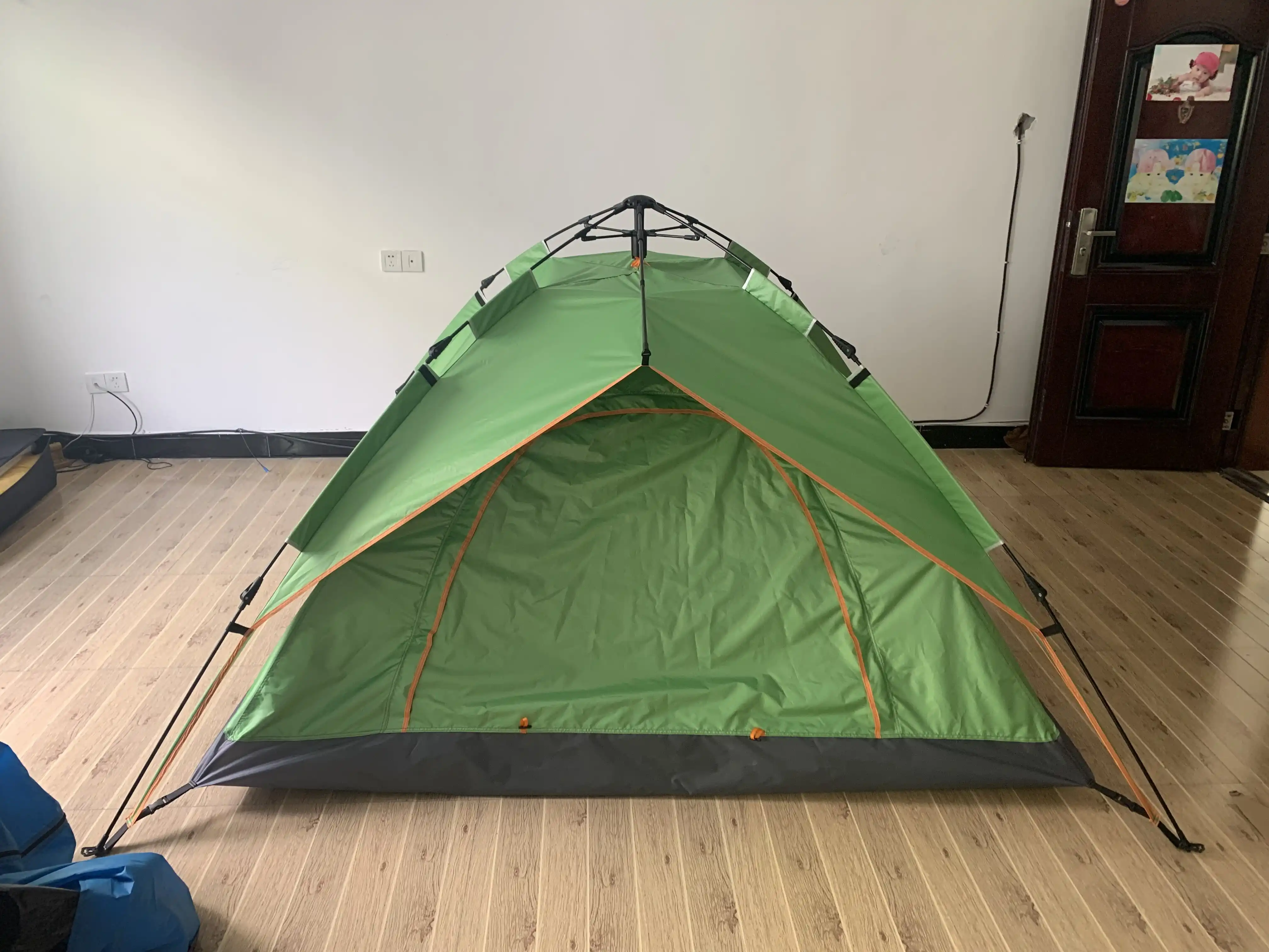 Outdoor Waterproof 1-2 person Hiking Portable Beach Folding Tent Automatic Popup Instant Camping Tent