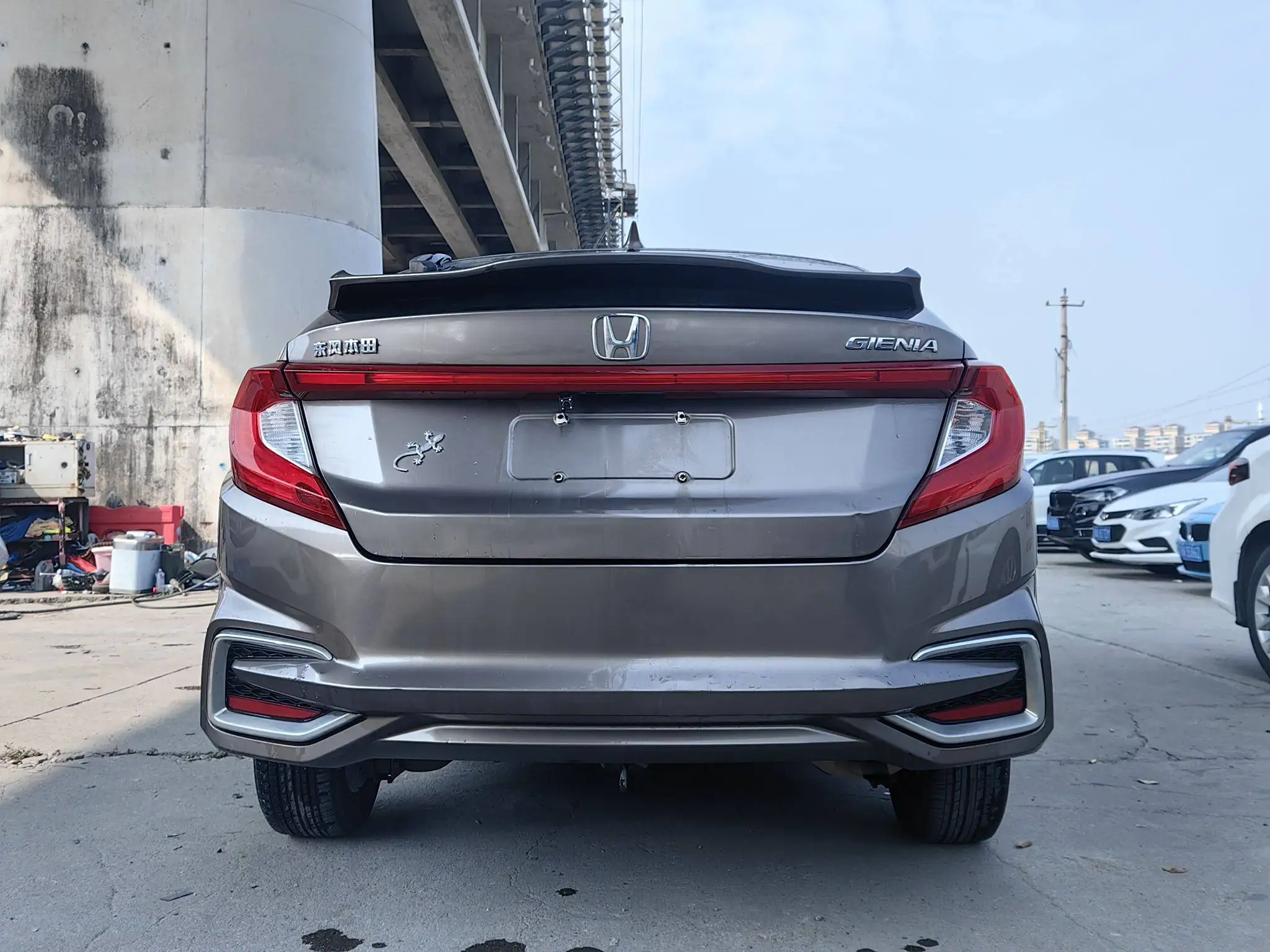 Best Price Car Honda GIENIA 2017 Used Car / Honda Fwd Gasoline SUV Honda GIENIA 1.5L CVT Used New Car for export