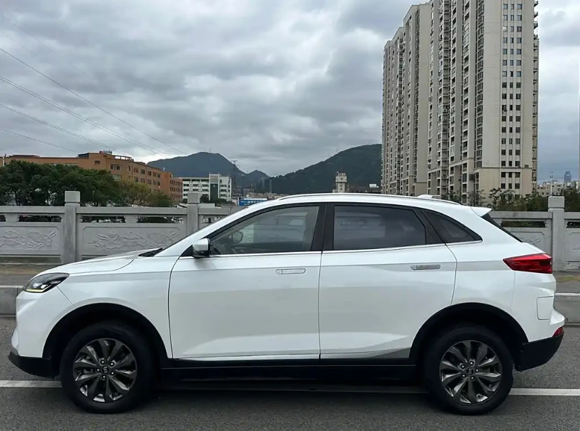 Подержанные автомобили Weima ex5 новые энергетические дешевые подержанные 403 км в Китае