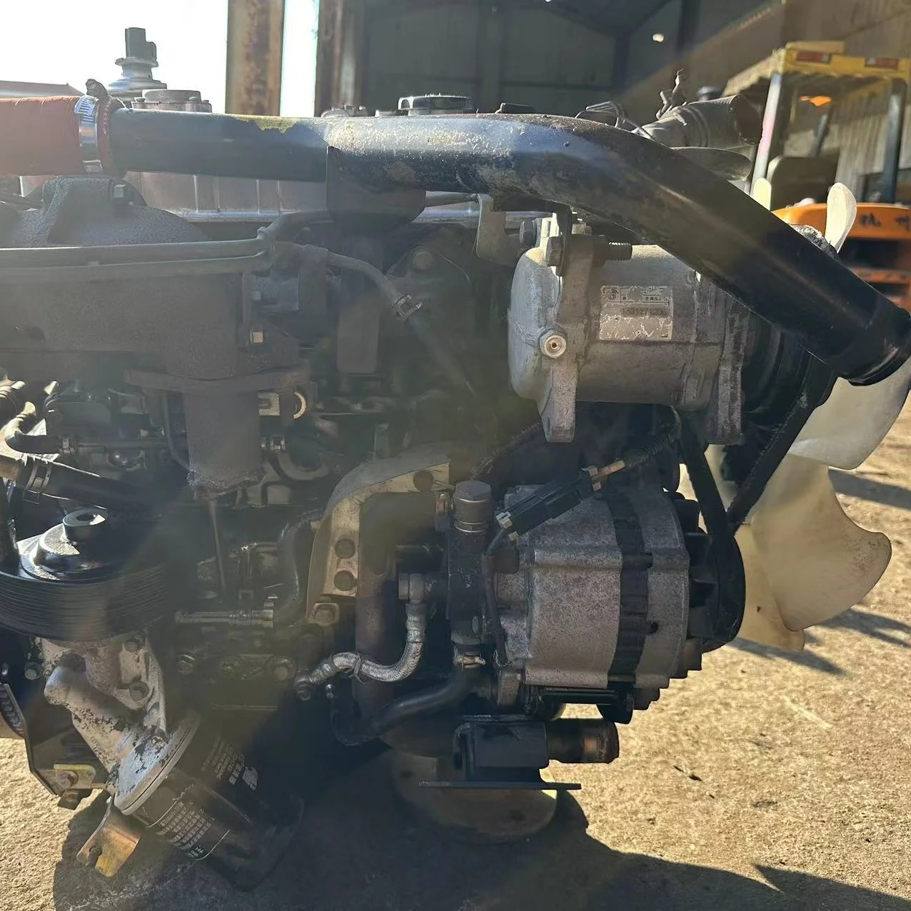 NKR 4JB1 2.8L дизельный двигатель с механической коробкой передач для