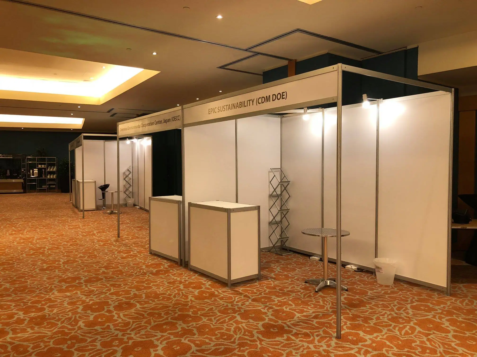 Expo Stall 3x3 Versatile portable display stand and easy to set up and take down