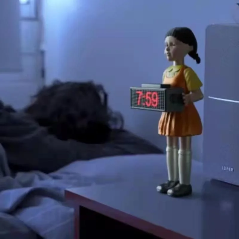 2021 New bedroom mechanical fear 123 wooden man squid game clock