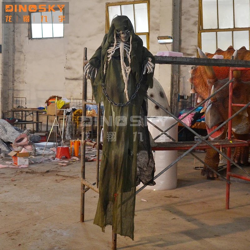 Hanging Corpse Life-size Ghost Model with Sound Effects for Theme Parks and Haunted Houses DINOSKY
