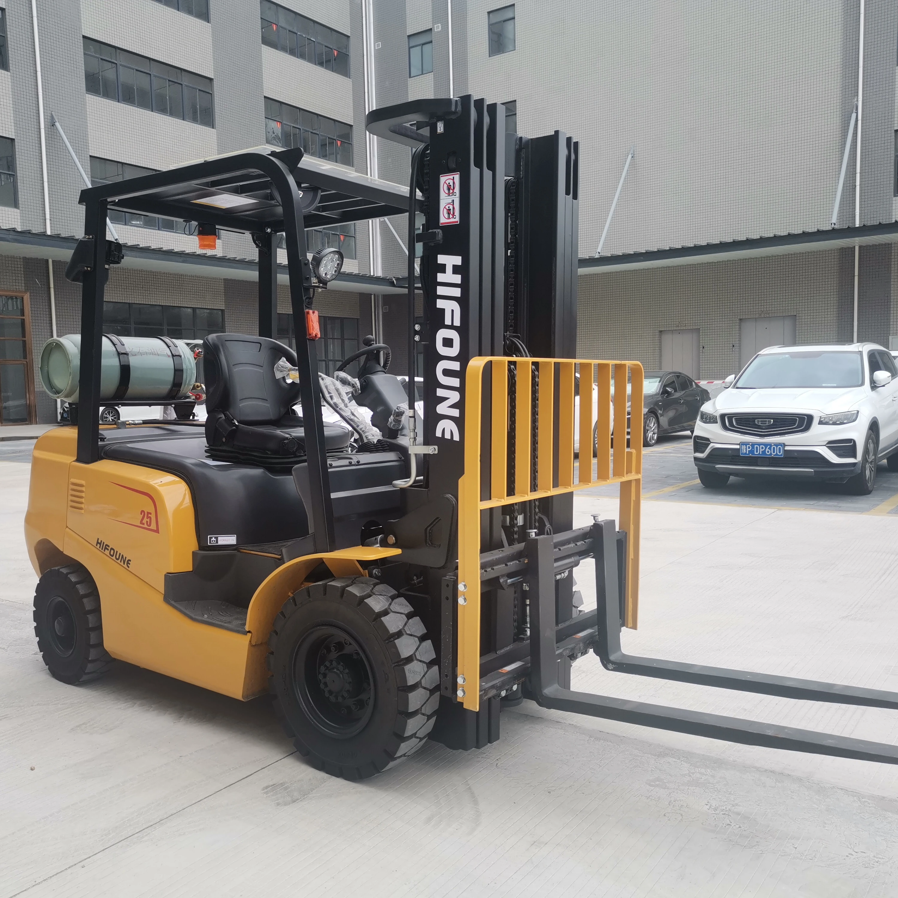 2 тонны 2,5 тонн 3 тонны 3,5 тонн импортный двигатель Nissan 3 м 7 м мачта LPG бензиновый погрузчик