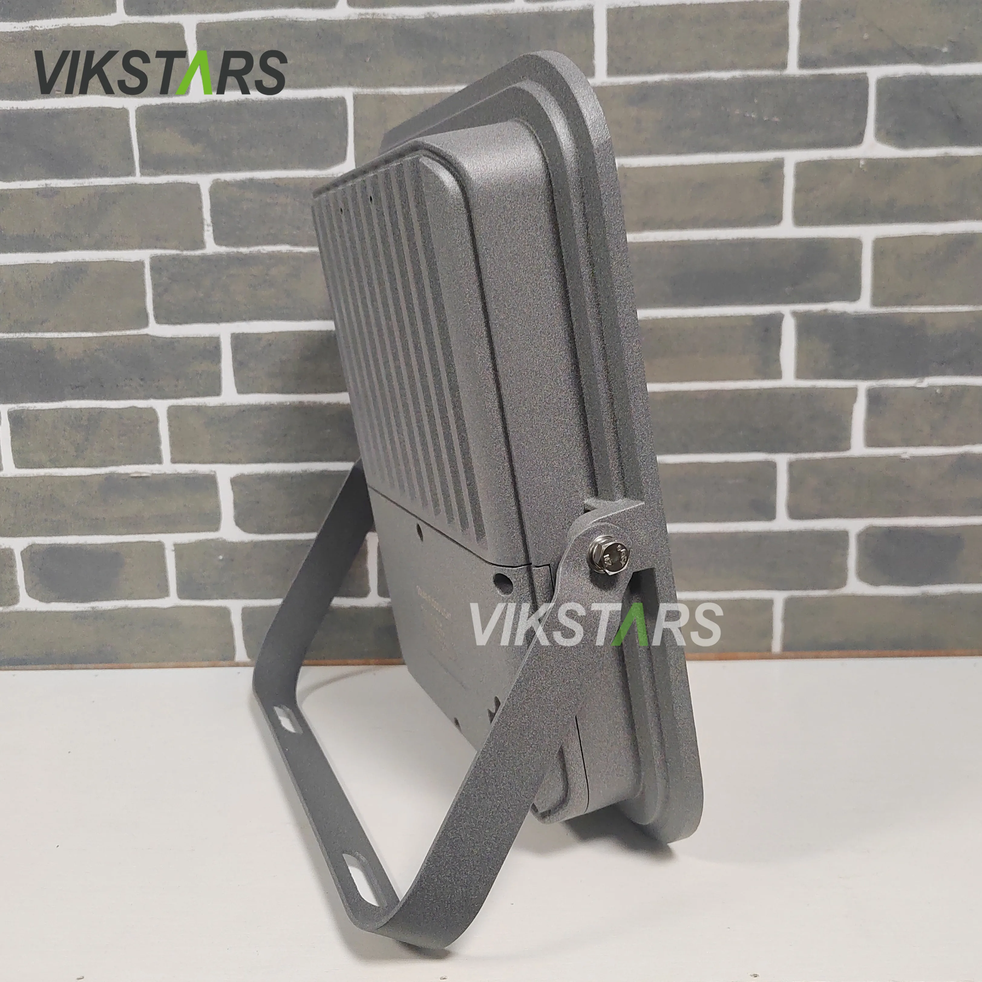 Reasonable Price 200W Solar Flood Light 300W Battery Replaceable Long Lifespan IP66 100W 200W Solar Led Reflectors