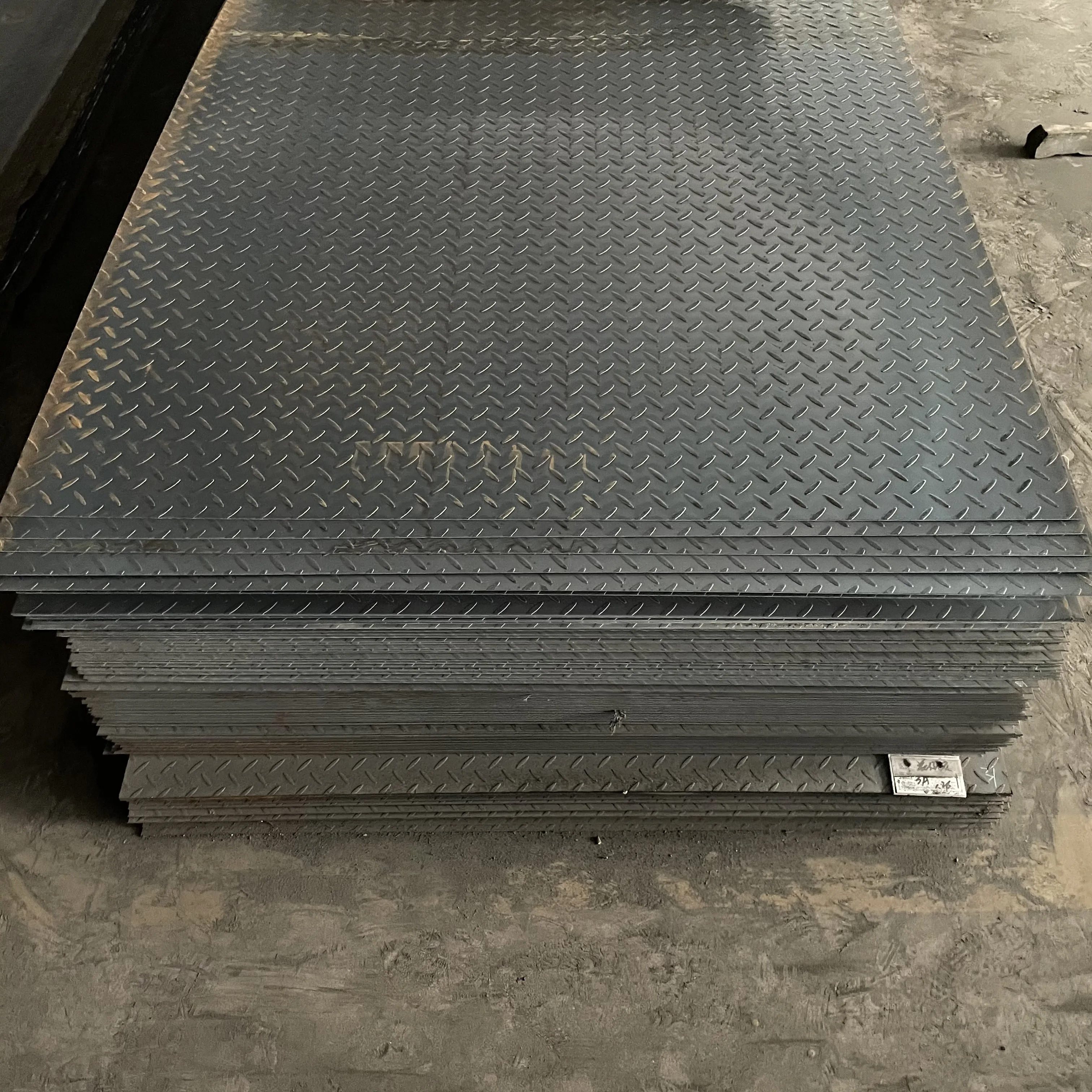 ASTM A36 A285 A515 A576 Q235 Low Price Mild Carbon Steel Checkered Iron Steel Sheet Plates Manufacturer