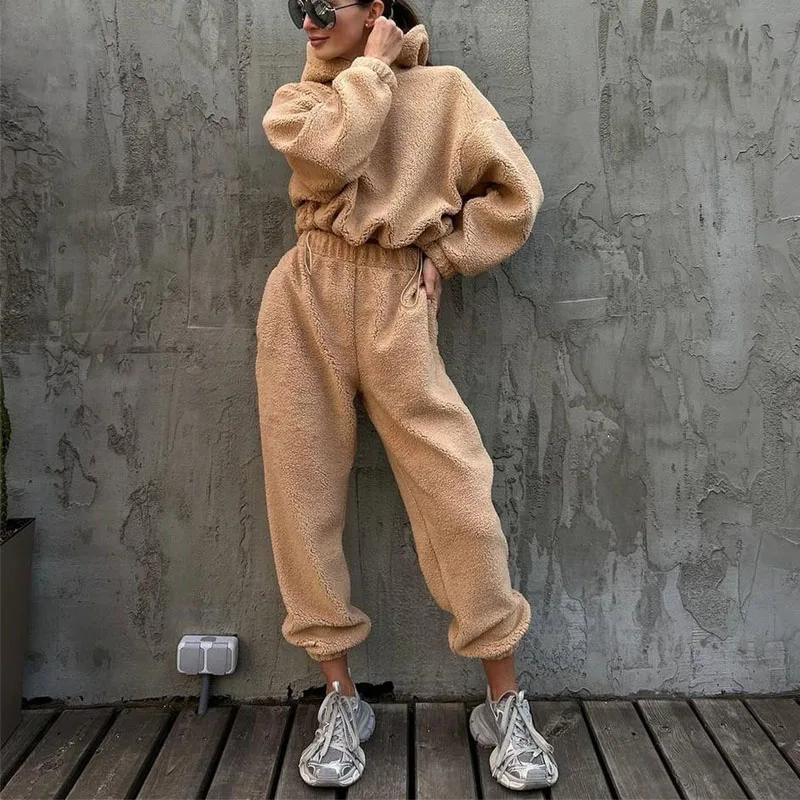 Custom Logo Polar Fleece Hoodies Windproof Sports Drawstring Hoodie And Jogger Set Fitness Polar Fleece Sweatsuit For Women