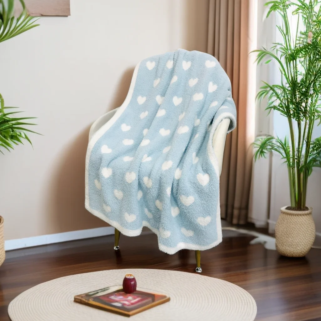 Custom Valentine Day color size 100% polyester cable knit design pattern knitted luxury soft throw blanket for sofa