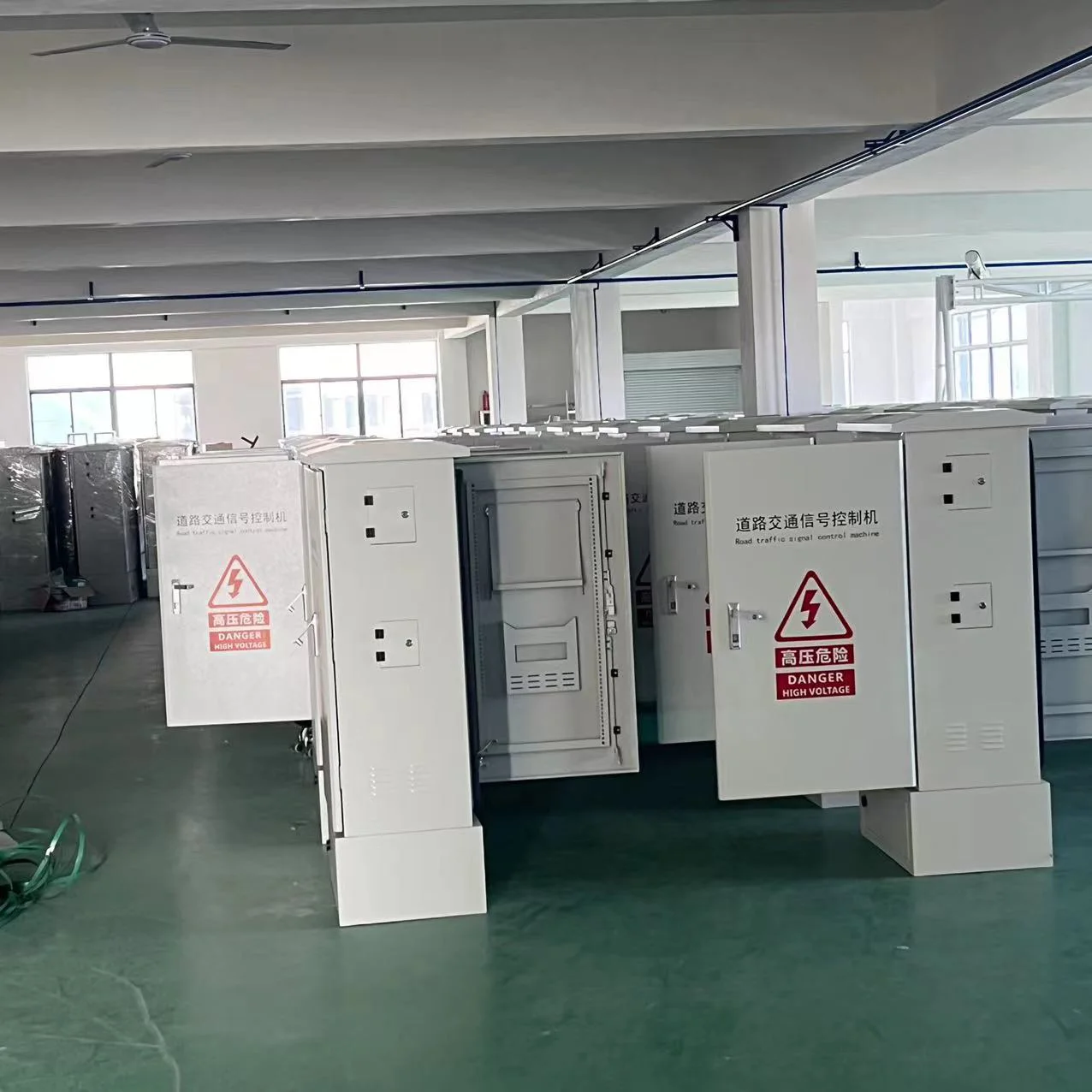 BSW Crosswalk Traffic Light Networking Wireless Smart LED Traffic Signal Controller System Manufacturer