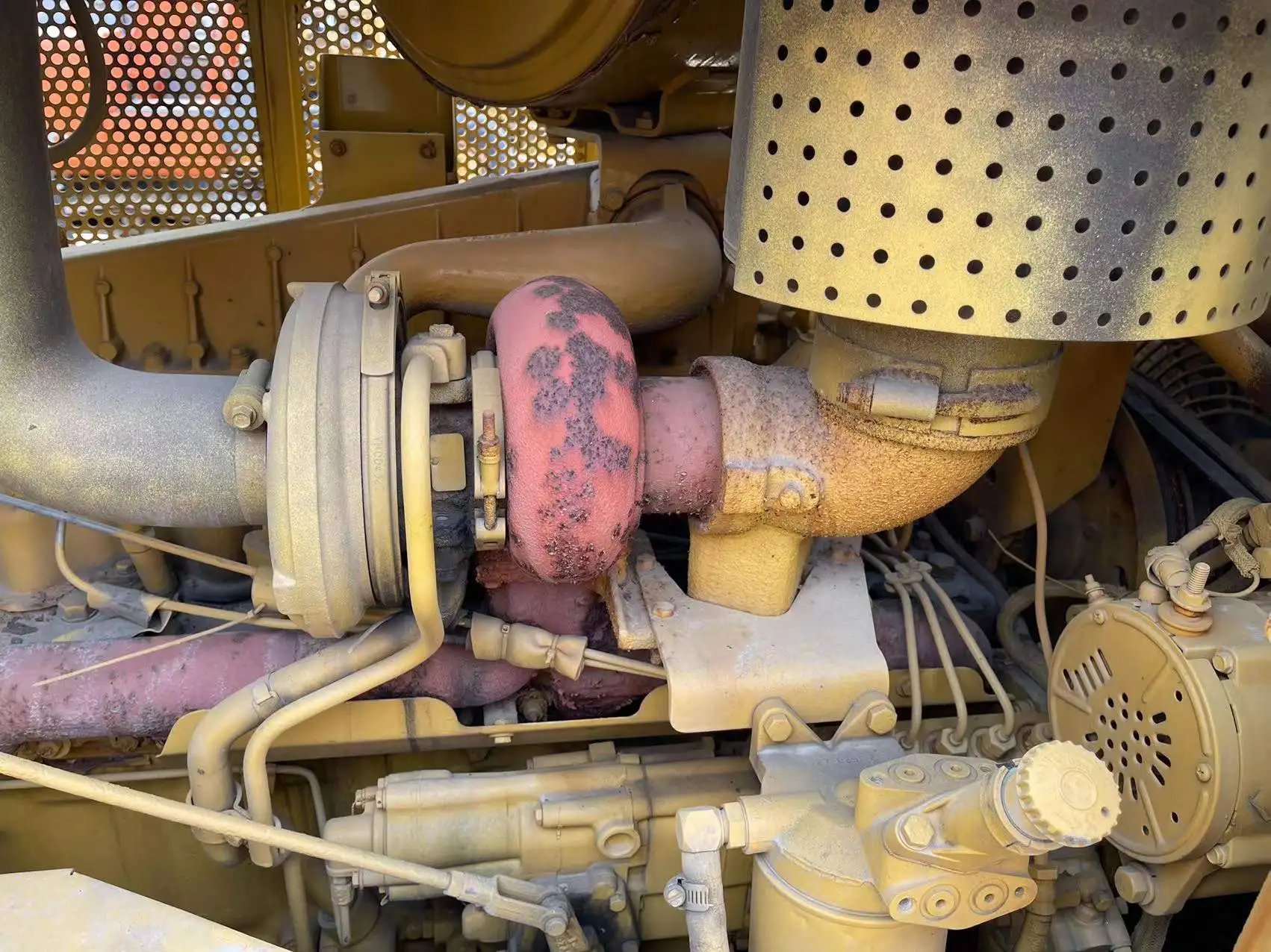 Хорошее состояние, низкая цена, дозатор caterpillar D7G2/ CAT D7G или продажа