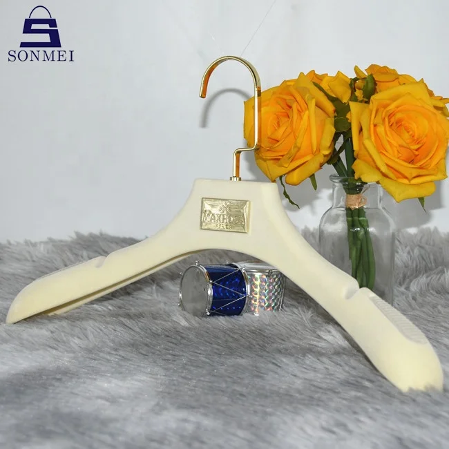Metal plate luxury clothes bridal creamy non slip velvet hanger