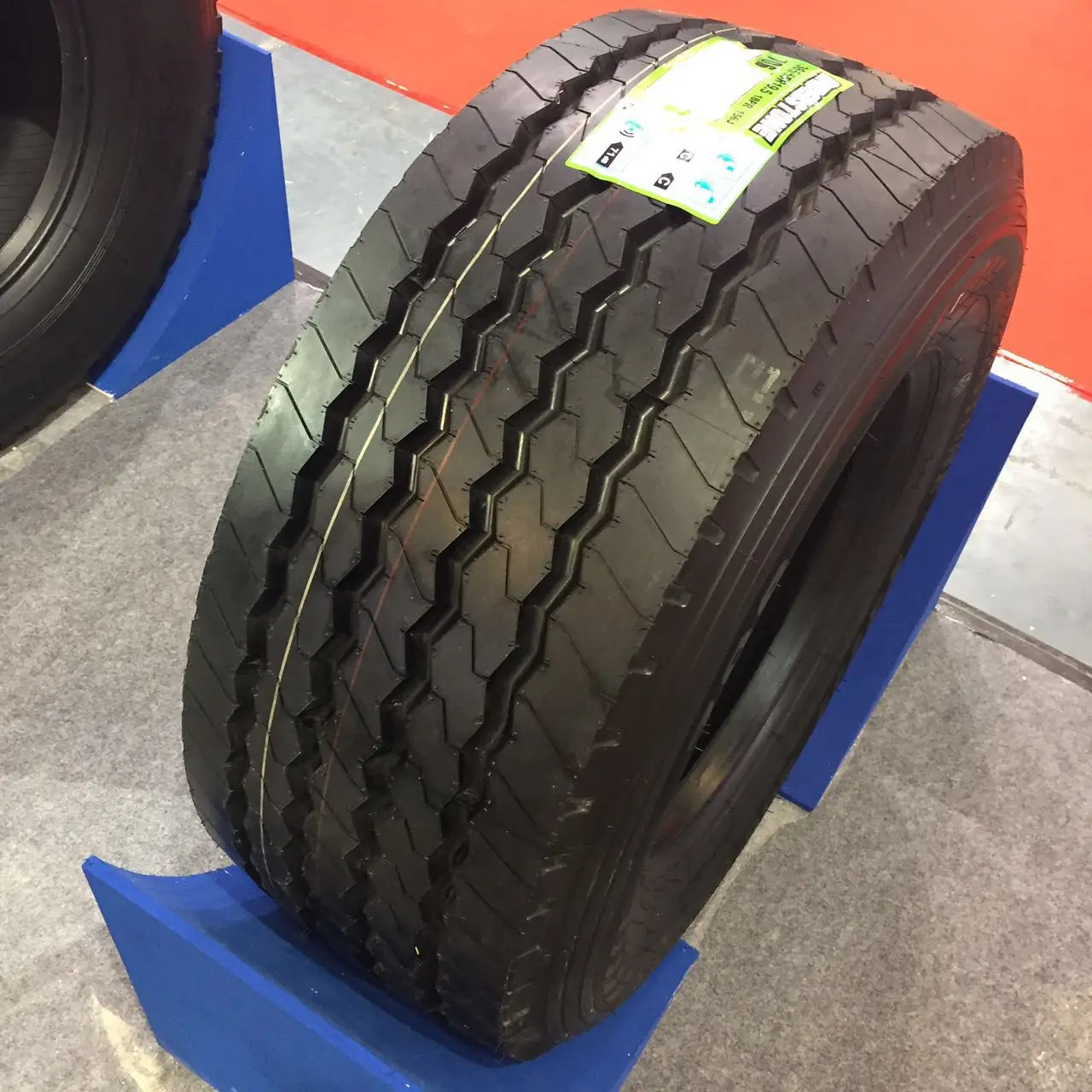 Cheap quality tires  385/55R19.5    435/50R19.5 truck tubeless TBR truck tyre