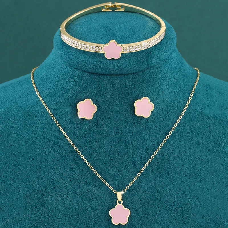New Fashion 3Pcs Necklace Set Non Tarnish 18K Gold Plated Bracelet Necklace and Earrings Set Lucky Flower Necklace Set for Women