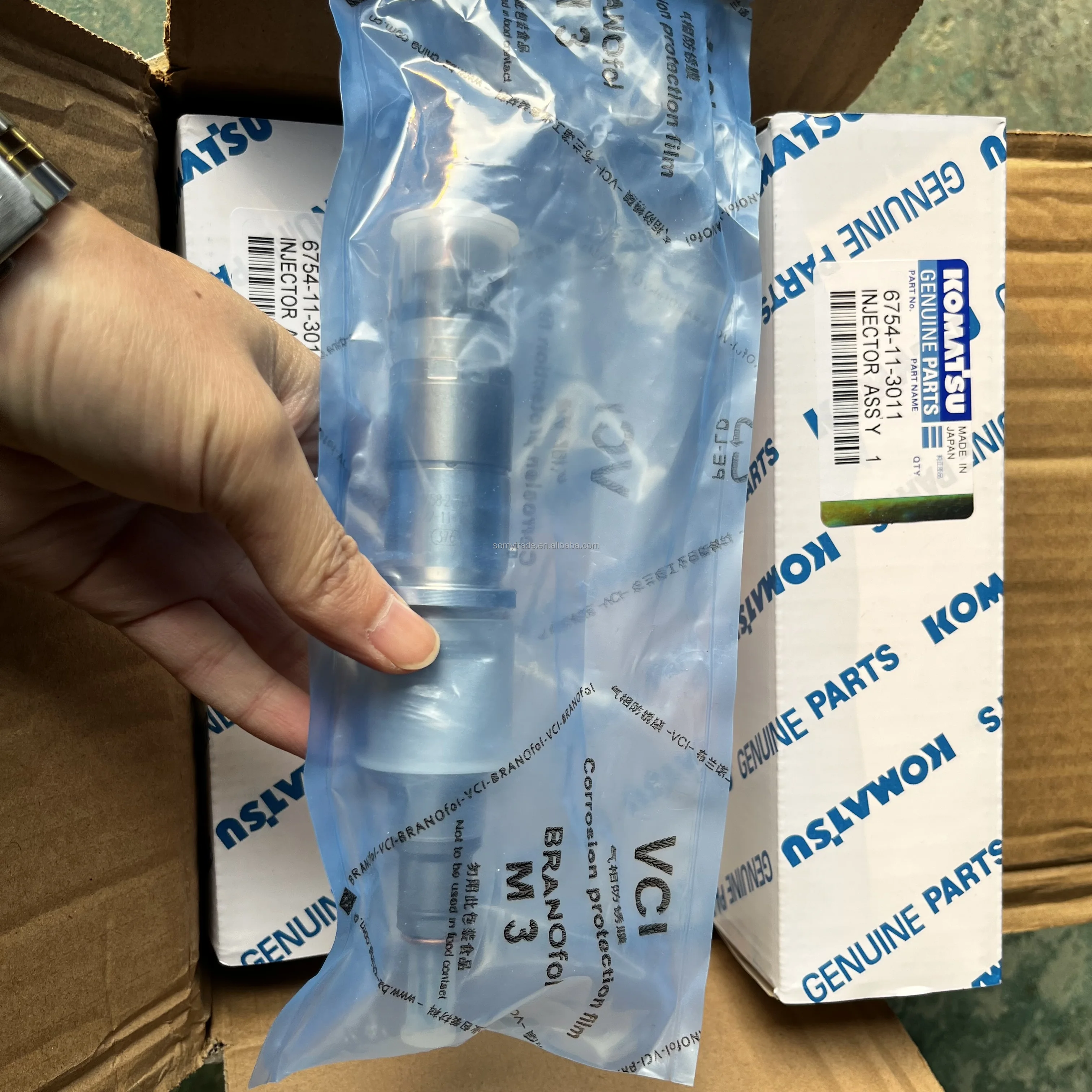 Excavator 4D95 4D102 4D107 6D95 6D102 All Komatsu Engine Injectors Diesel Injector Types Fuel Injector 6754113011 6754-11-3011