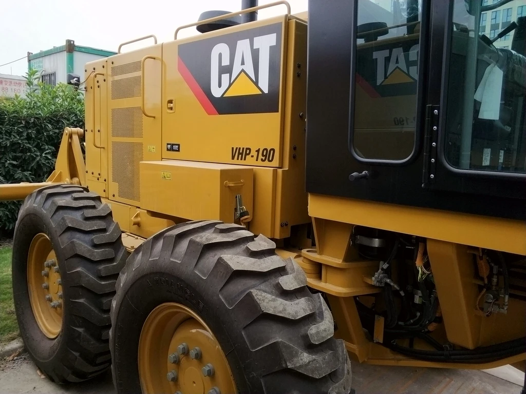 Оригинальный американский грейдер CAT140K почти новый для продажи по разумной