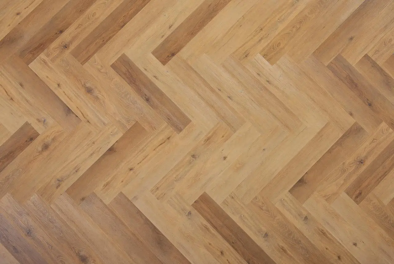 Классическая деревянная текстура настил из ПВХ в елочку роскошная виниловая плитка доска СПС