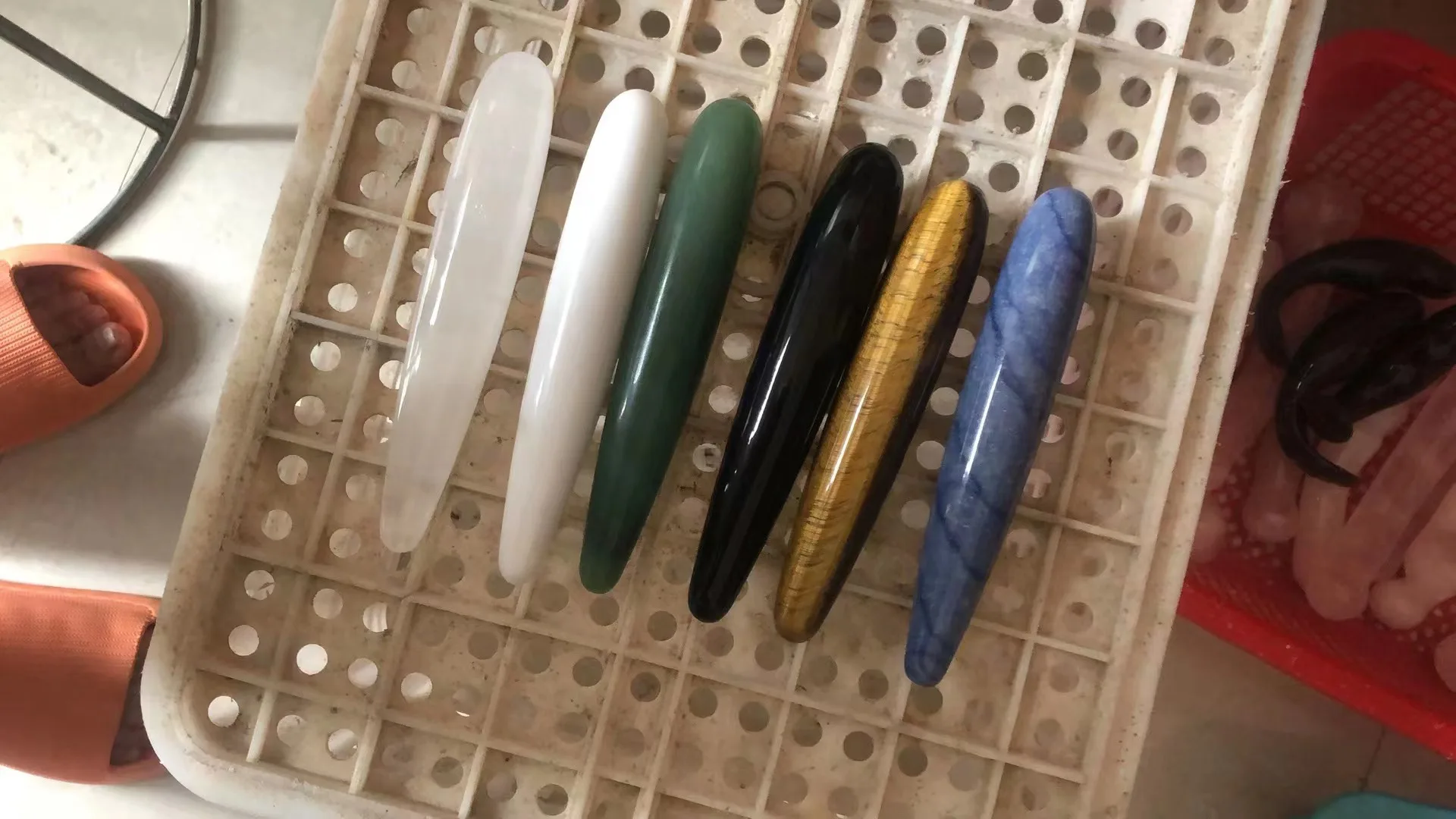 Wholesale Natural Crystal Crafts Rose Quartz Crystal Jade Obsidian Yoni Wand Happy Dildo Bend Massage Wand for Women