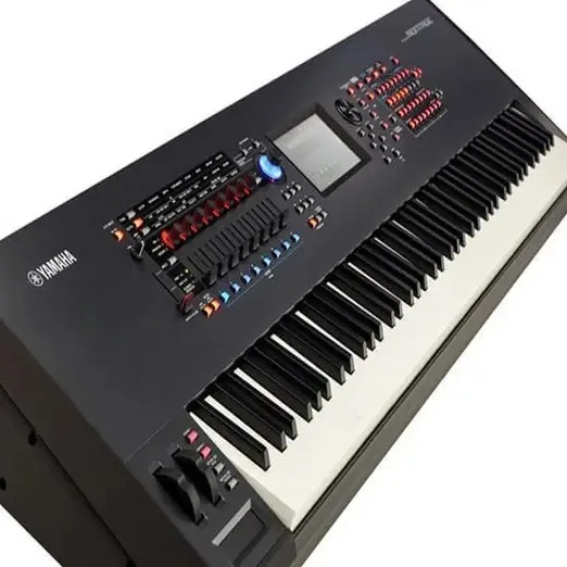 YAMAHAS Montage 8 Synthesizer 88- Key Balanced & Performance Keyboard