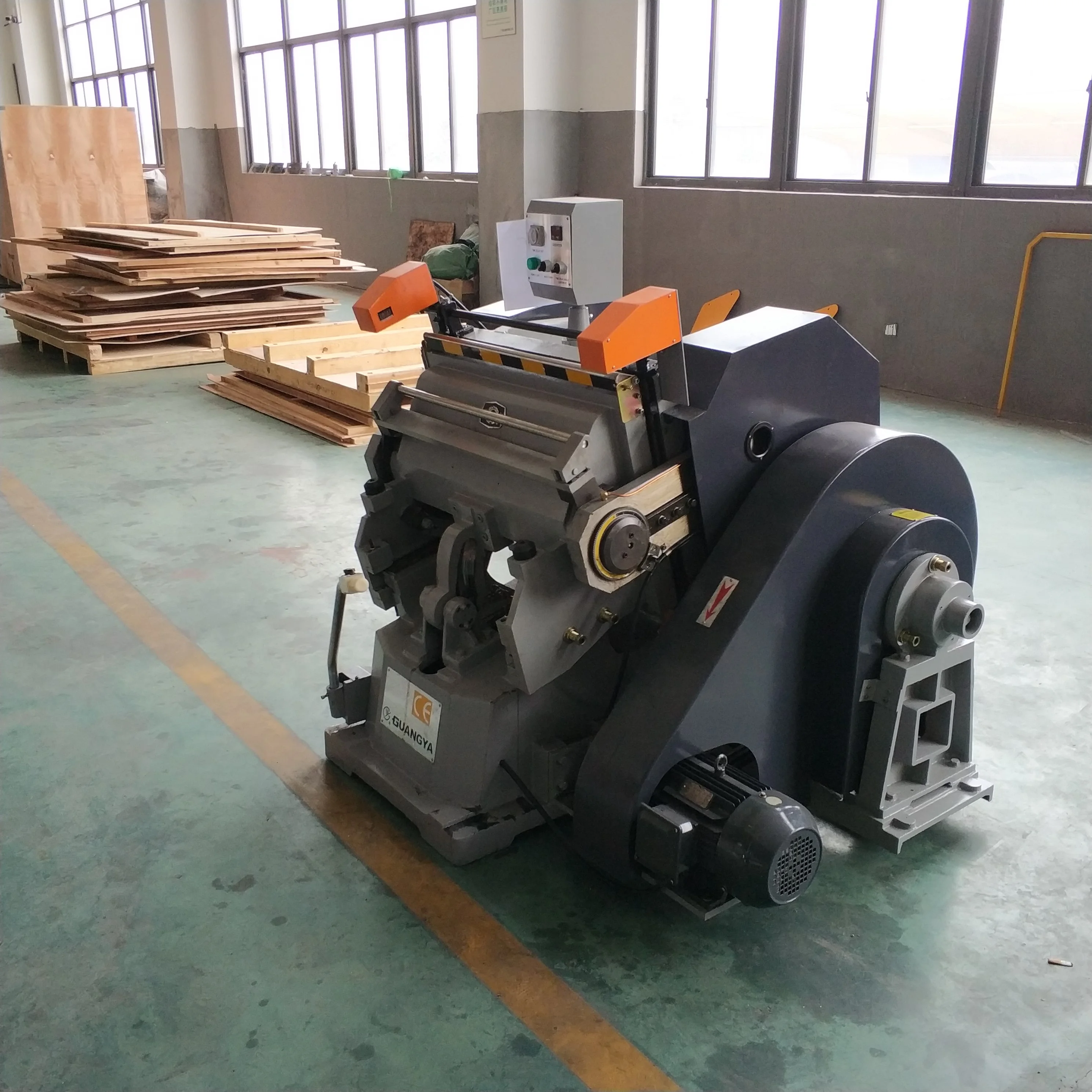 ml-750 press cardboard die cutter
