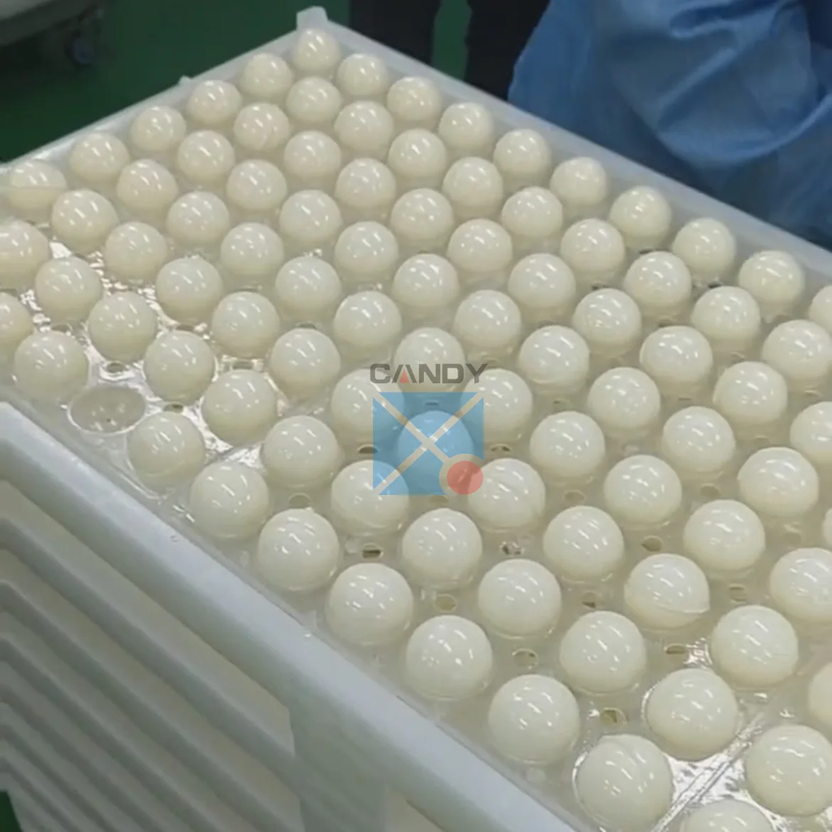 Shanghai Factory cheap price caramel lollipop air inflation jelly gummi candy making line eyes gummy machine