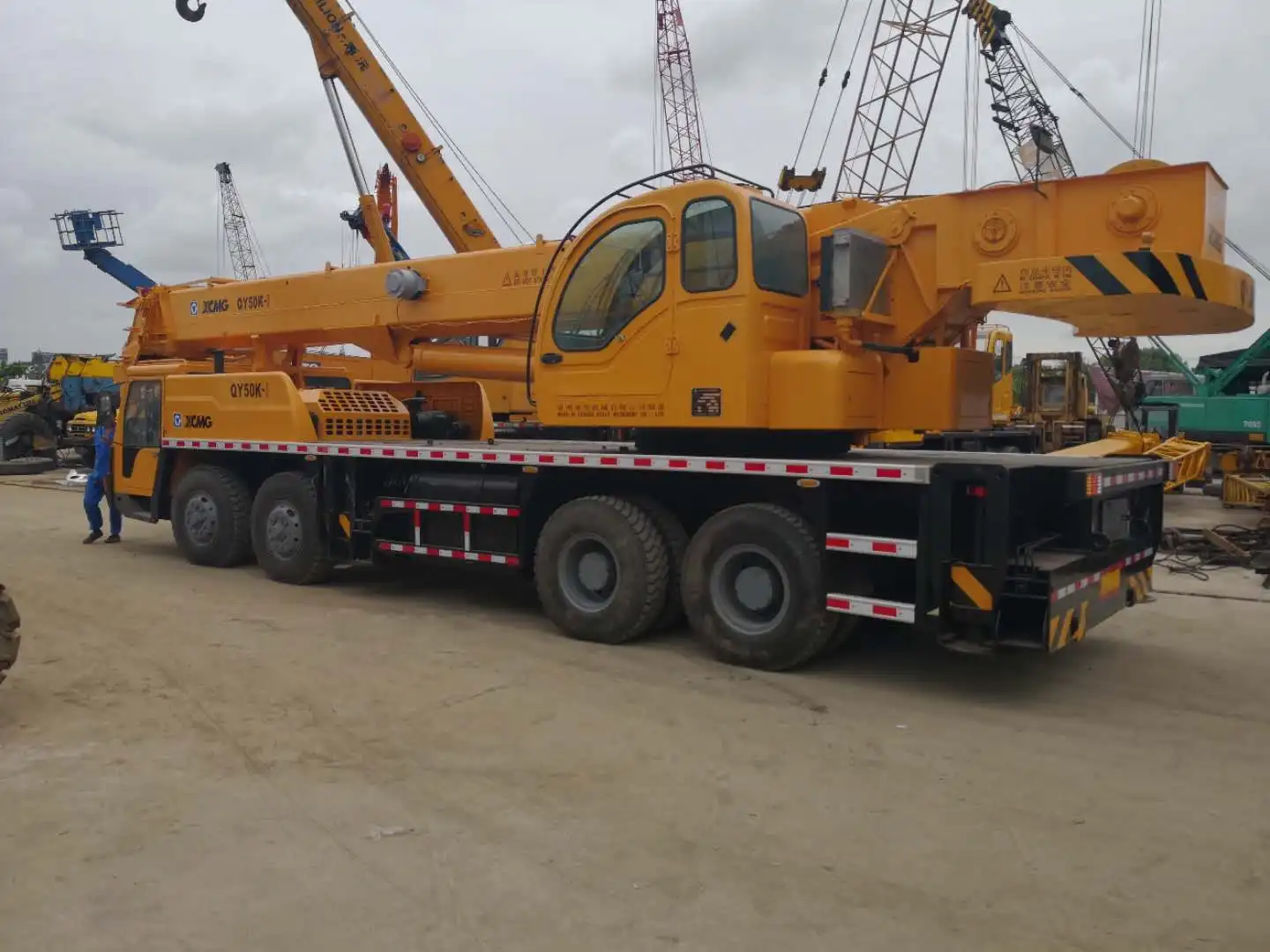 Грузовой кран QY50K-1 макс. моментальный цилиндр Cummins Building Engine Pump Technical S