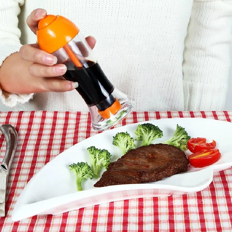 Kitchen Seasoning Bottles Controllable Oil Volume Button Oil Pot Vinegar Soy Sauce Spray Bottle Cooking BBQ CruetH27