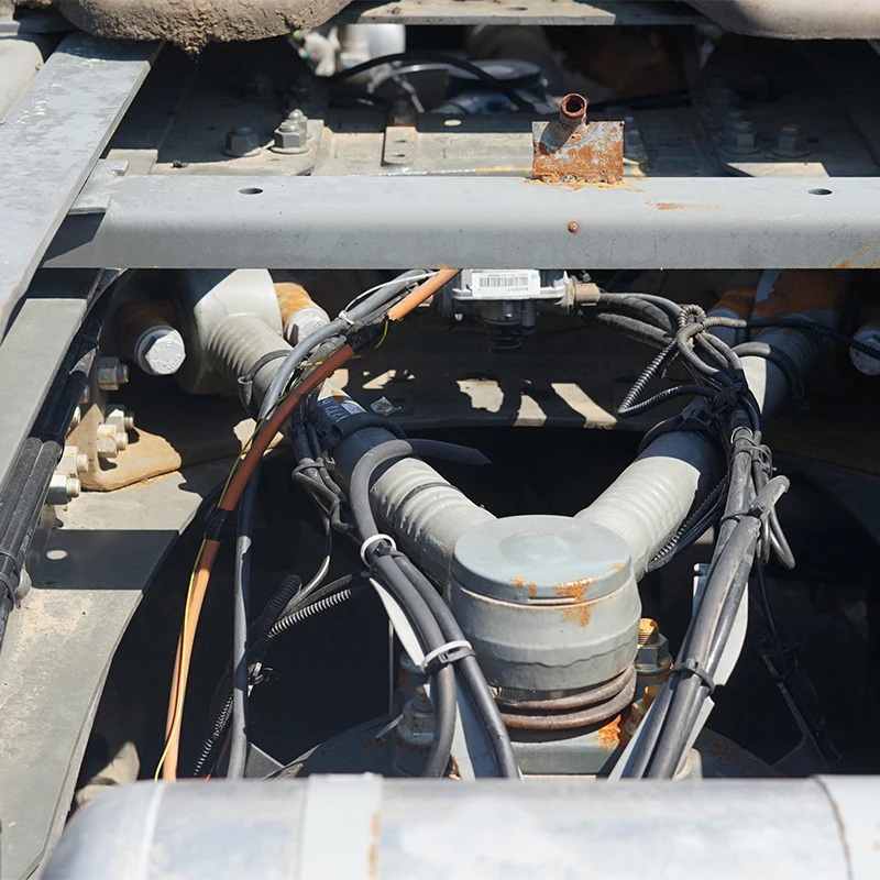 China Low Price Diesel Power 6*4 Euro2 371hp 375HP Sinotruk Howo 7 Tractor Head Trucks