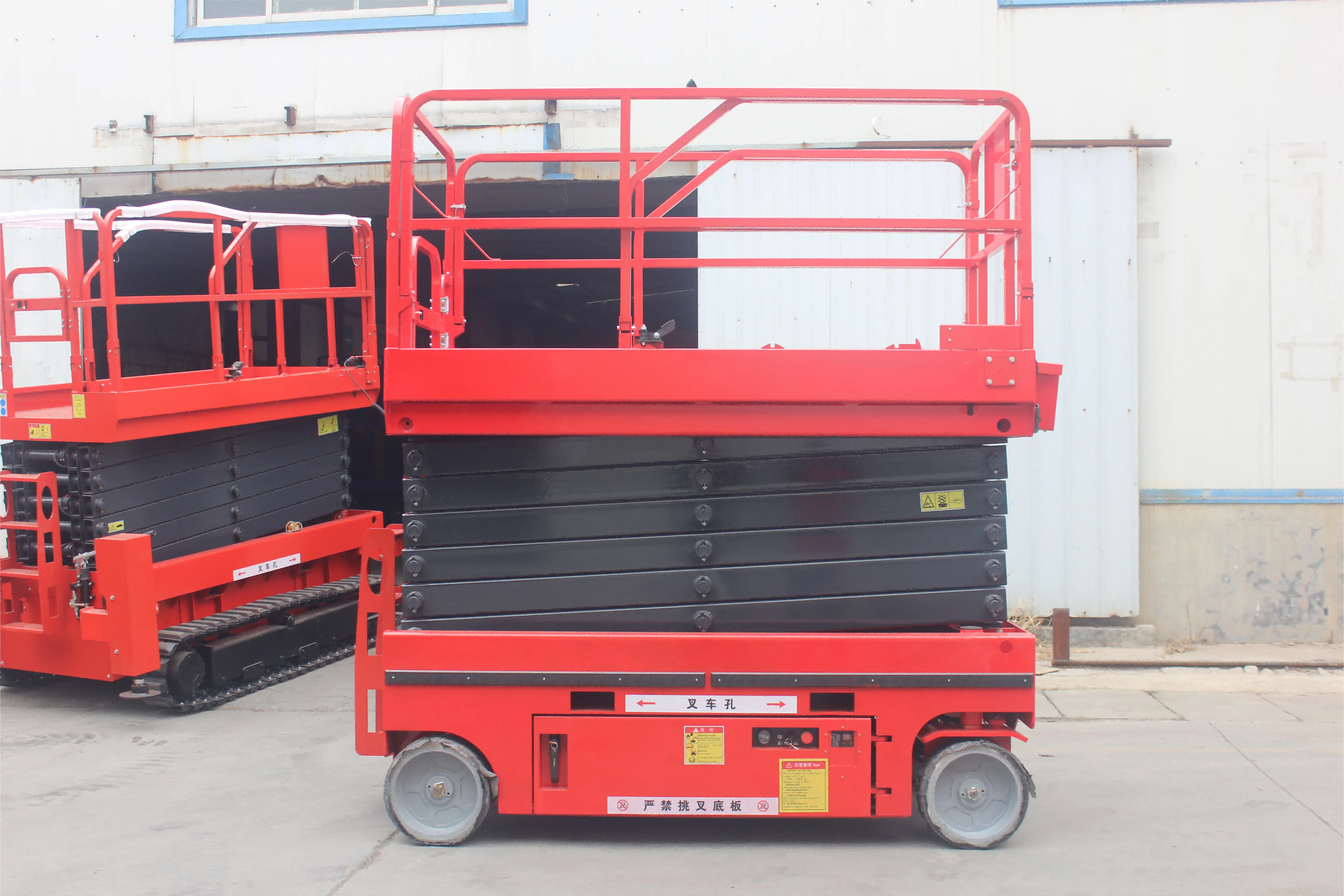 Koman Hydraulic Scissor Lift Elevator Platform Full-Auto with 6Ton Load Capacity Farm Restaurant Retail Industries
