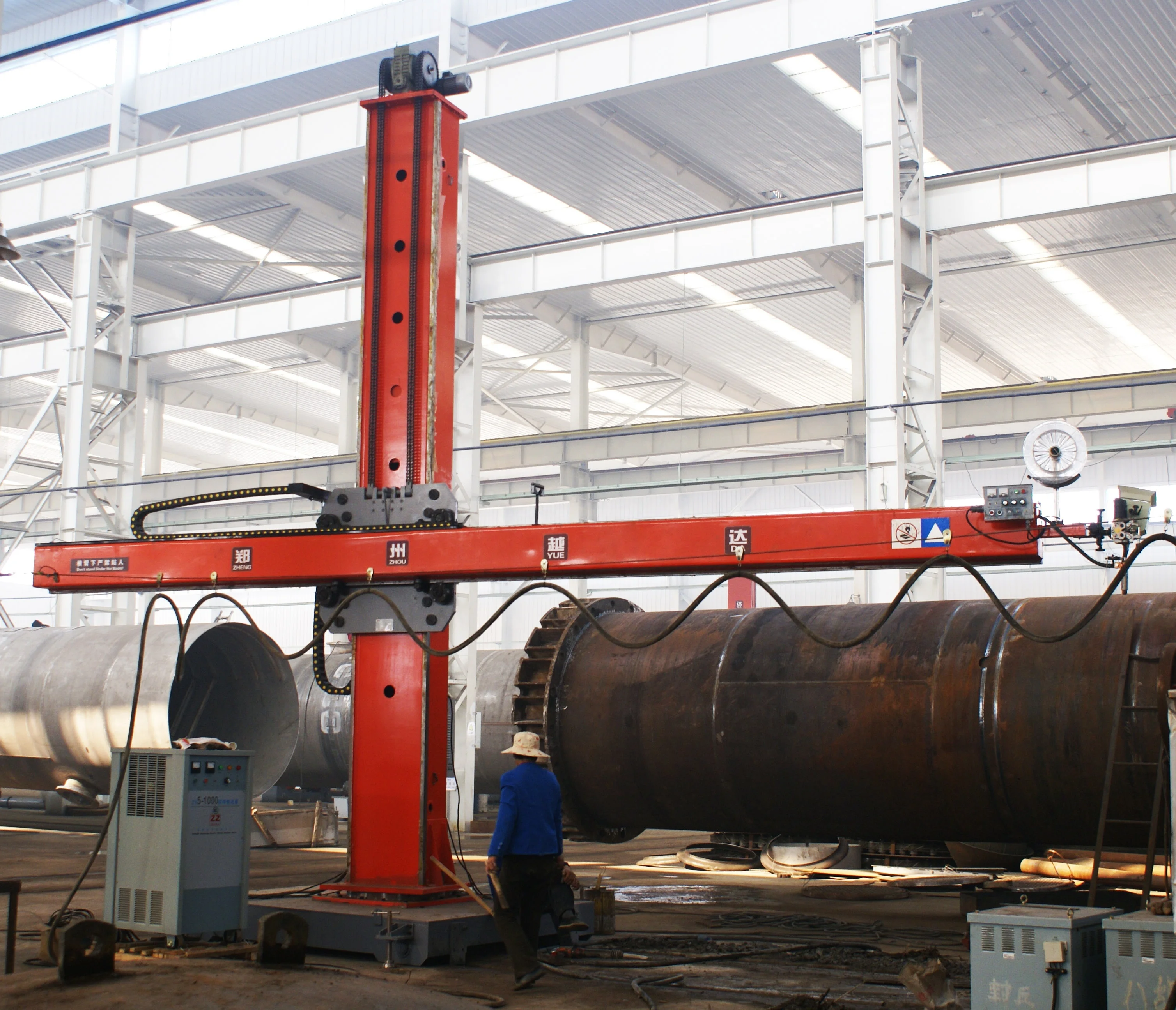 Column and boom automatic welding manipulator