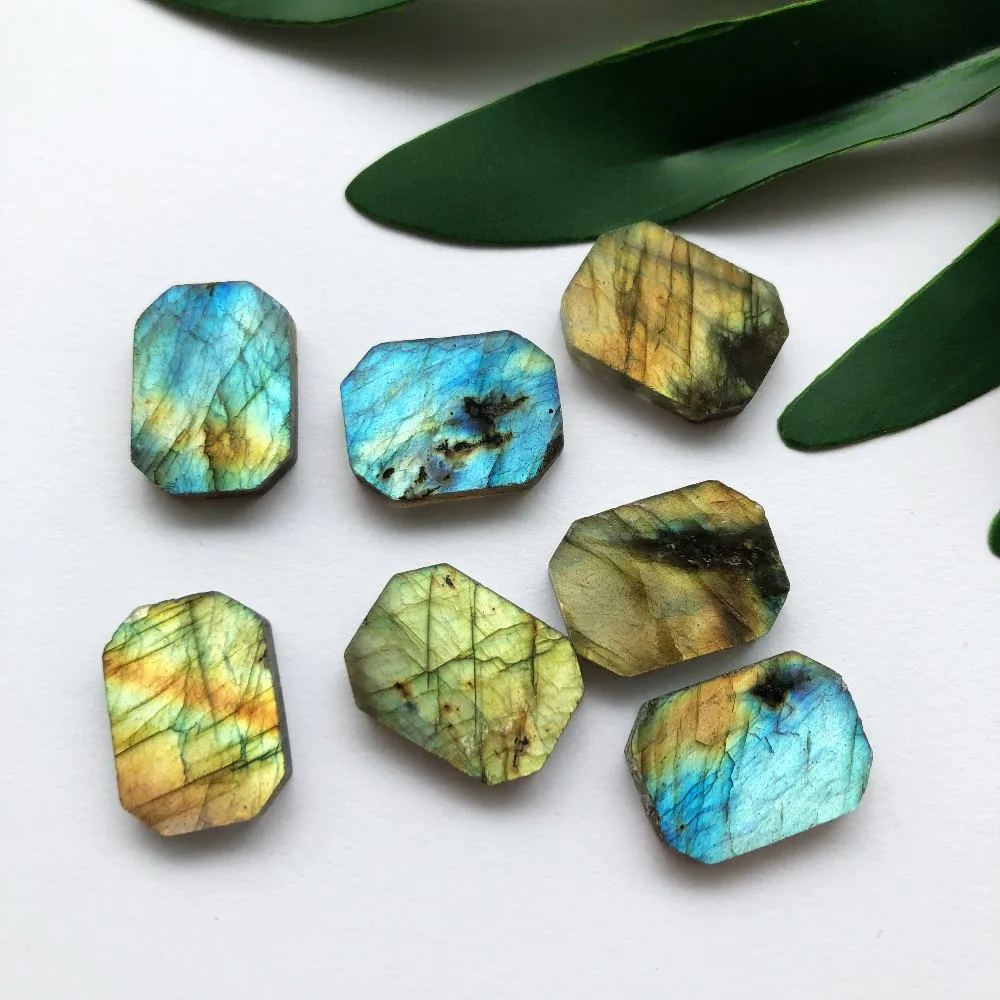 wholesale labradorite nature good quality colorful flashing labradorite stone for gift