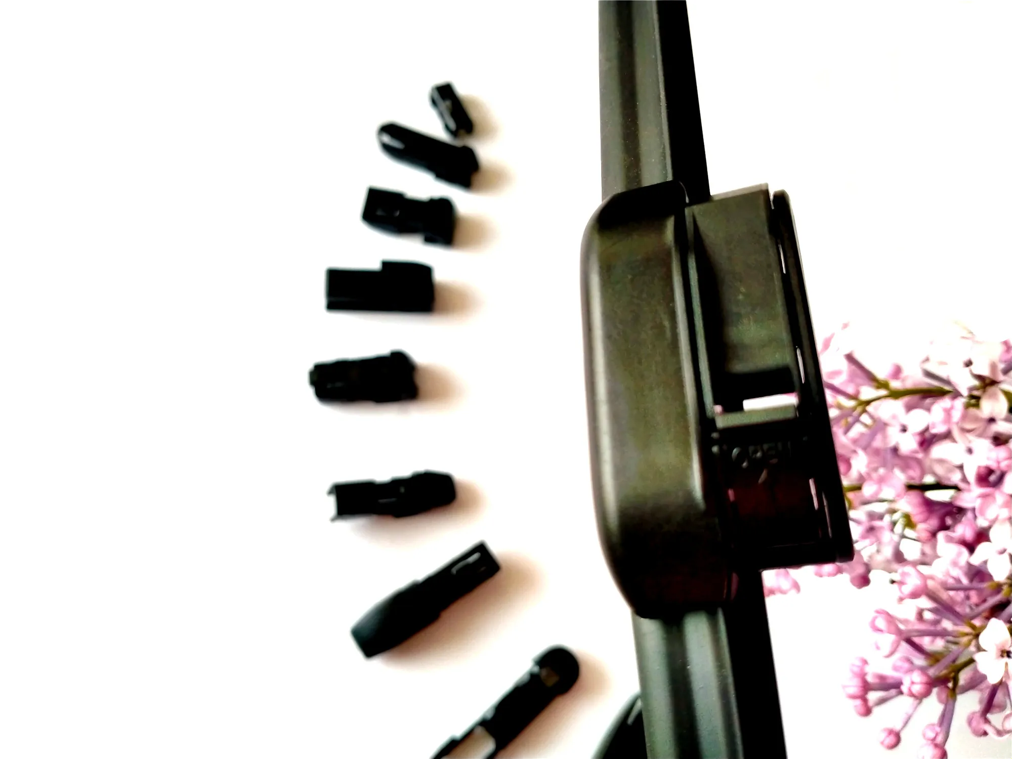 
free sample new style auto parts Multi-Function frameless car Wiper Blade cutter for used cars japan toyota hilux 