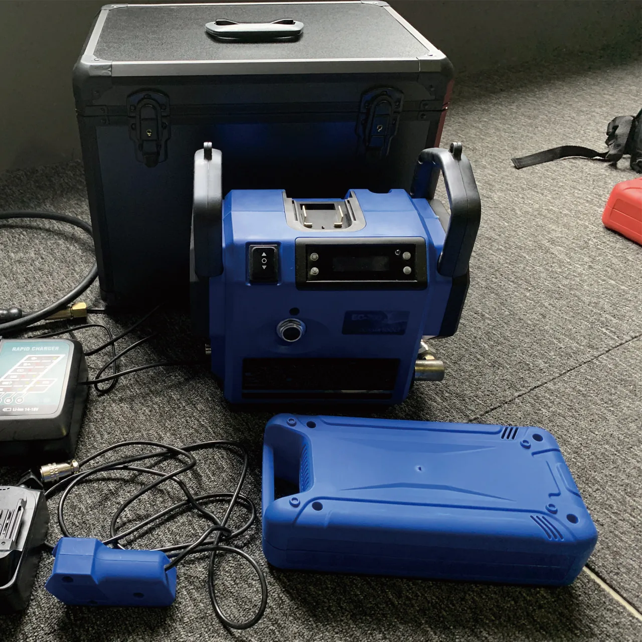 EC-700 Portable Battery Powered Hydraulic oil Pump
