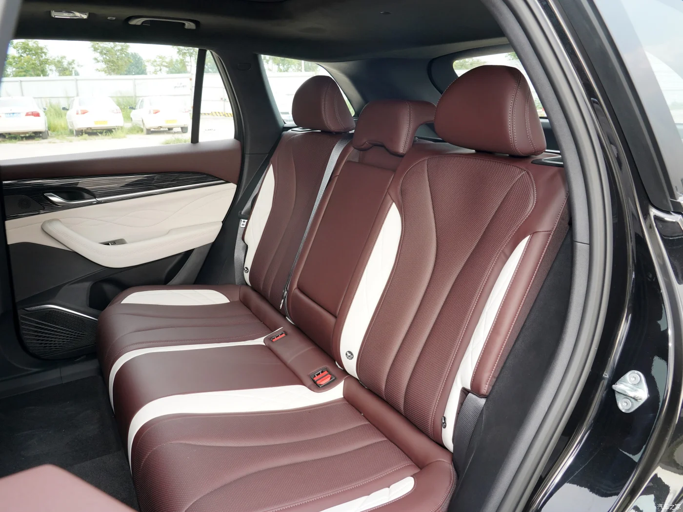 Дешевая цена Geely Monjaro L 2.0TD 4WD газовый автомобиль для продажи geely xingyue l