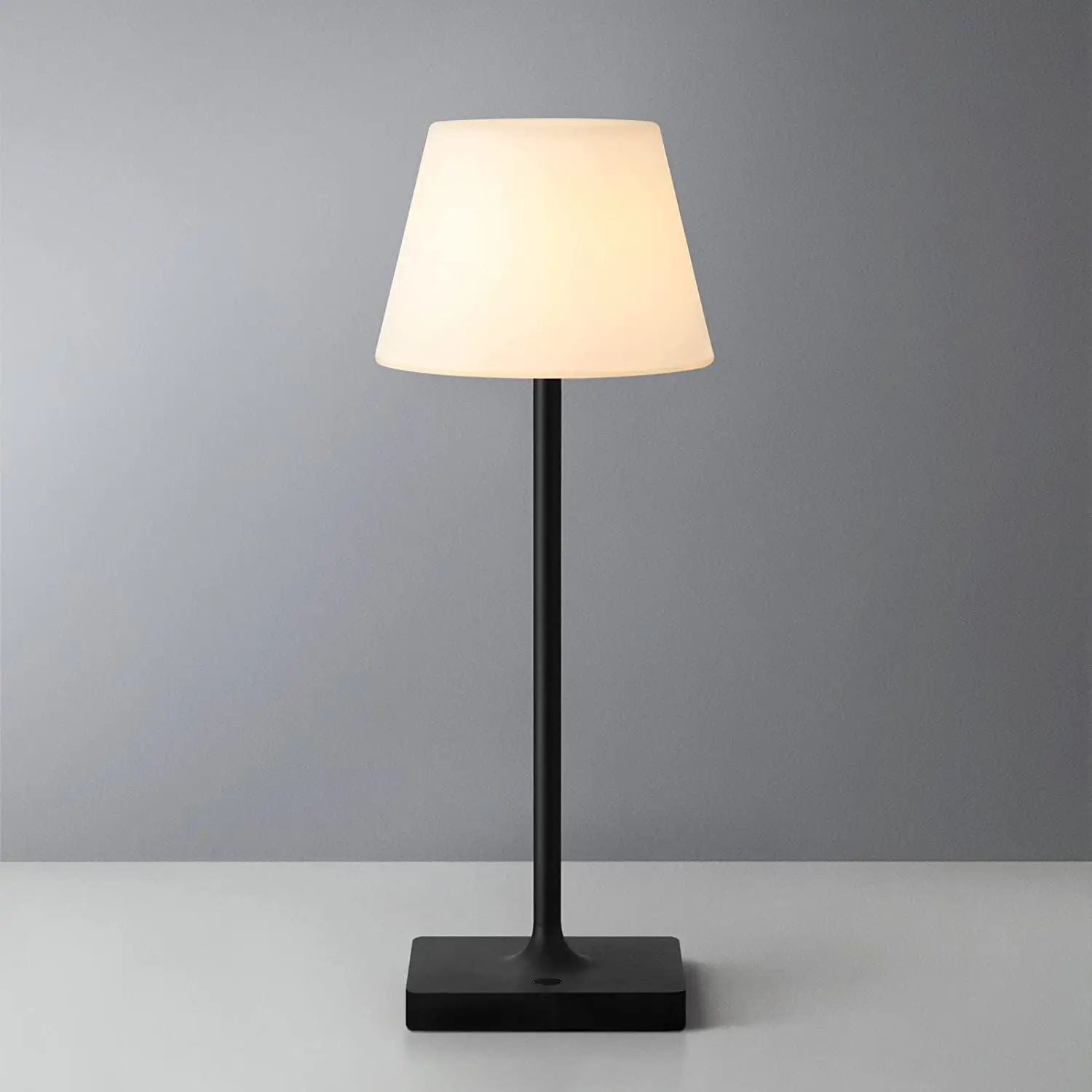 Cordless Portable Table Lamp Rechargeable Dimming LED Desk Lamp Waterproof Modern Night Light for Camping Restaurant Bedroom