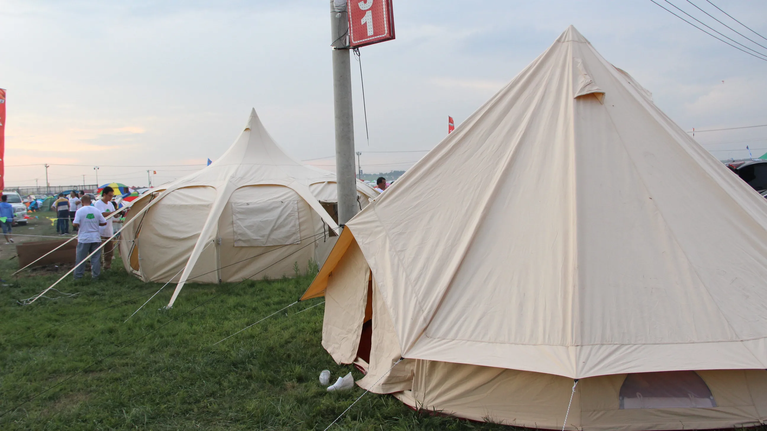 luxury 4 man pakistan big lightly stove pole bed green nomad polycotton camping tent