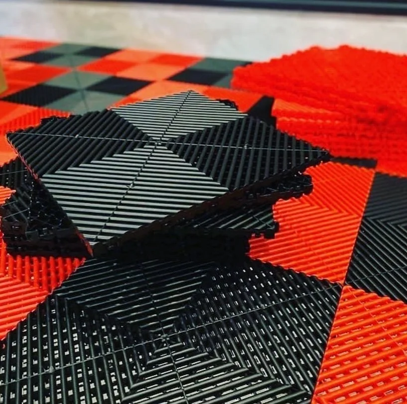 Floor Slab for Garage Car Washing Shop PP Interlocking Garage Floor Tiles Deck 40*40*1.8cm Non Slip For Car Detailing Shop