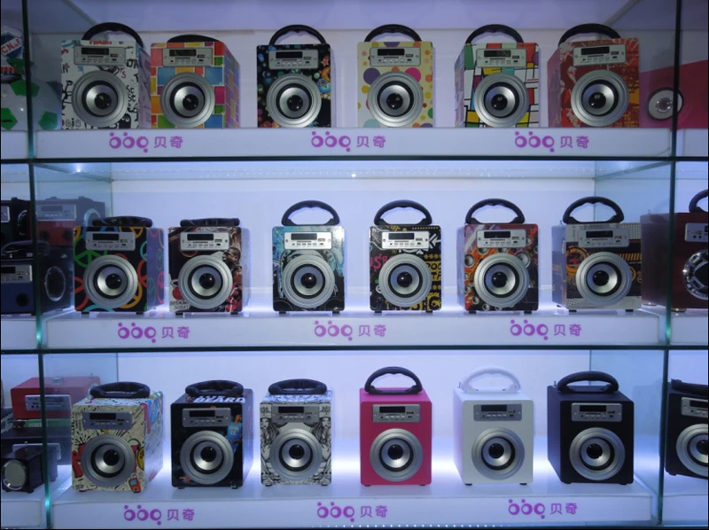 mini desktop speaker Wireless wooden speaker cabinet with karaoke microphone