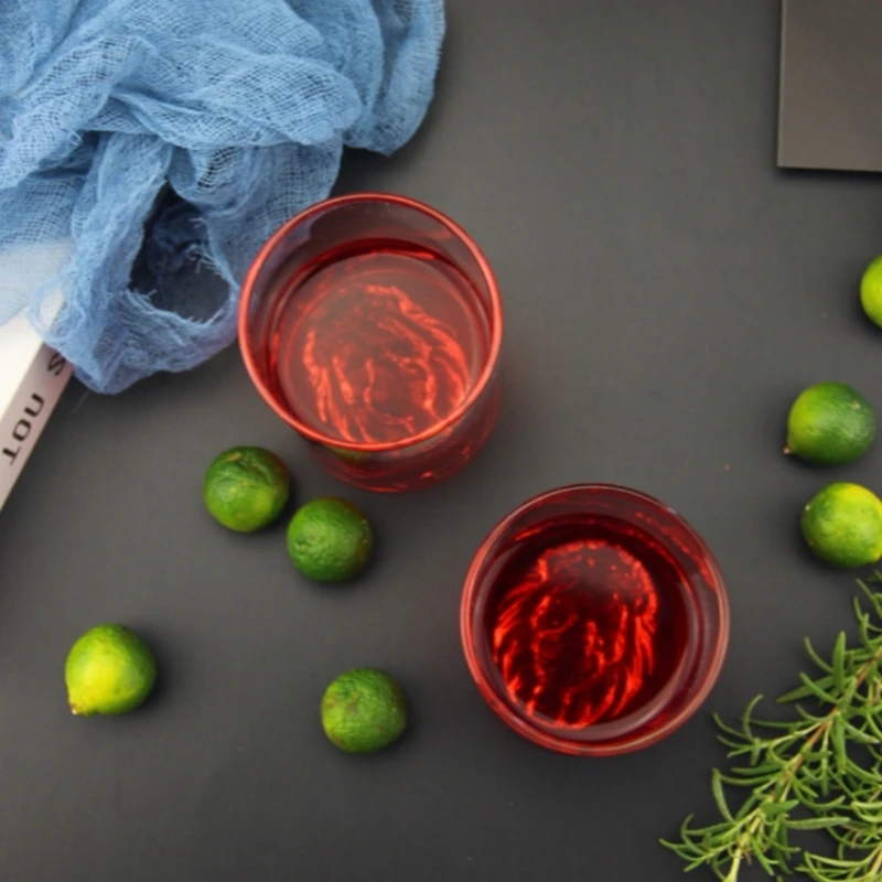 Factory Direct Sales Reusable Transparent Lion Pattern Single Wall Whiskey Tumbler Lion Head Shape Glass Cup for Tea and Juice