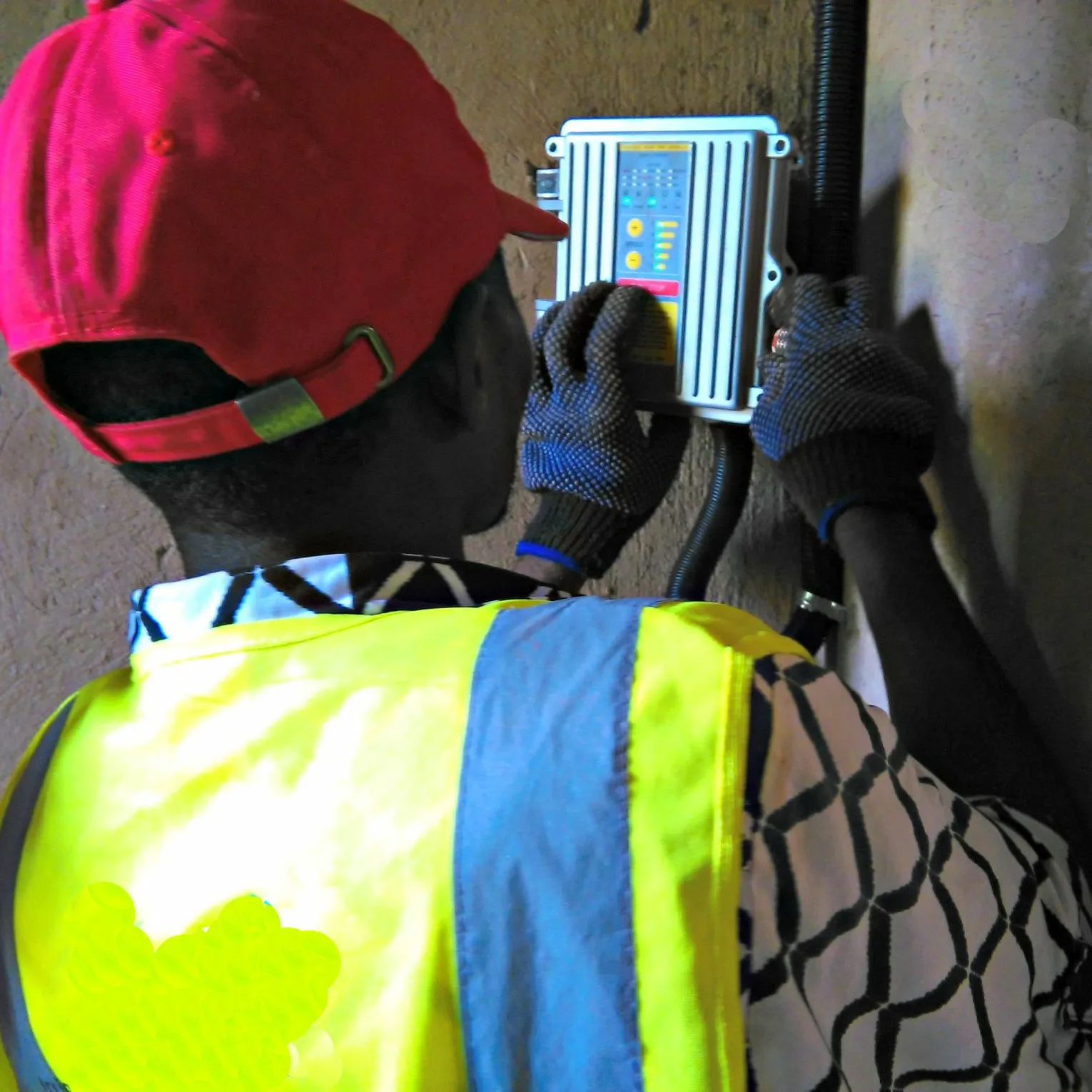 1.5hp 1.1kw 4inch brushless dc solar pump solar submersible water pump for agriculture irrigation