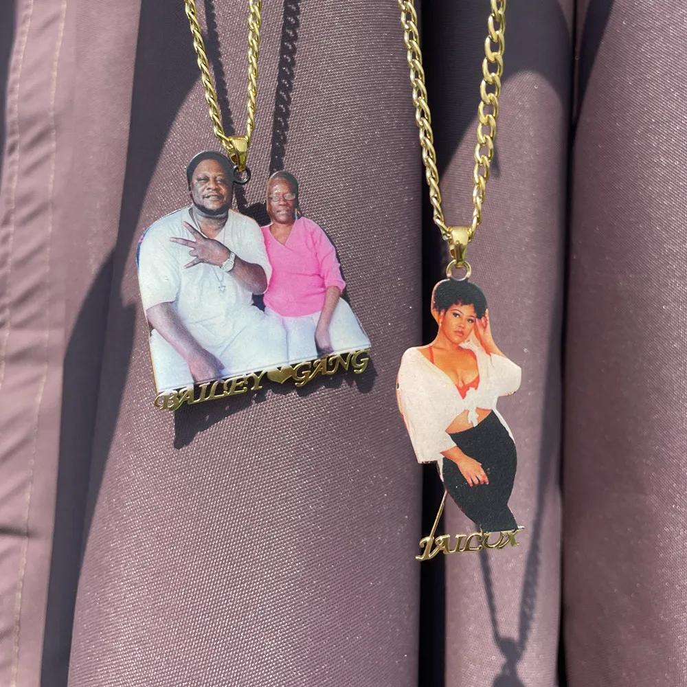 Qiuhan Custom Photo Engraved Necklace Pendant Charm in Gold & Silver Personalized Picture Necklace For Him & Her