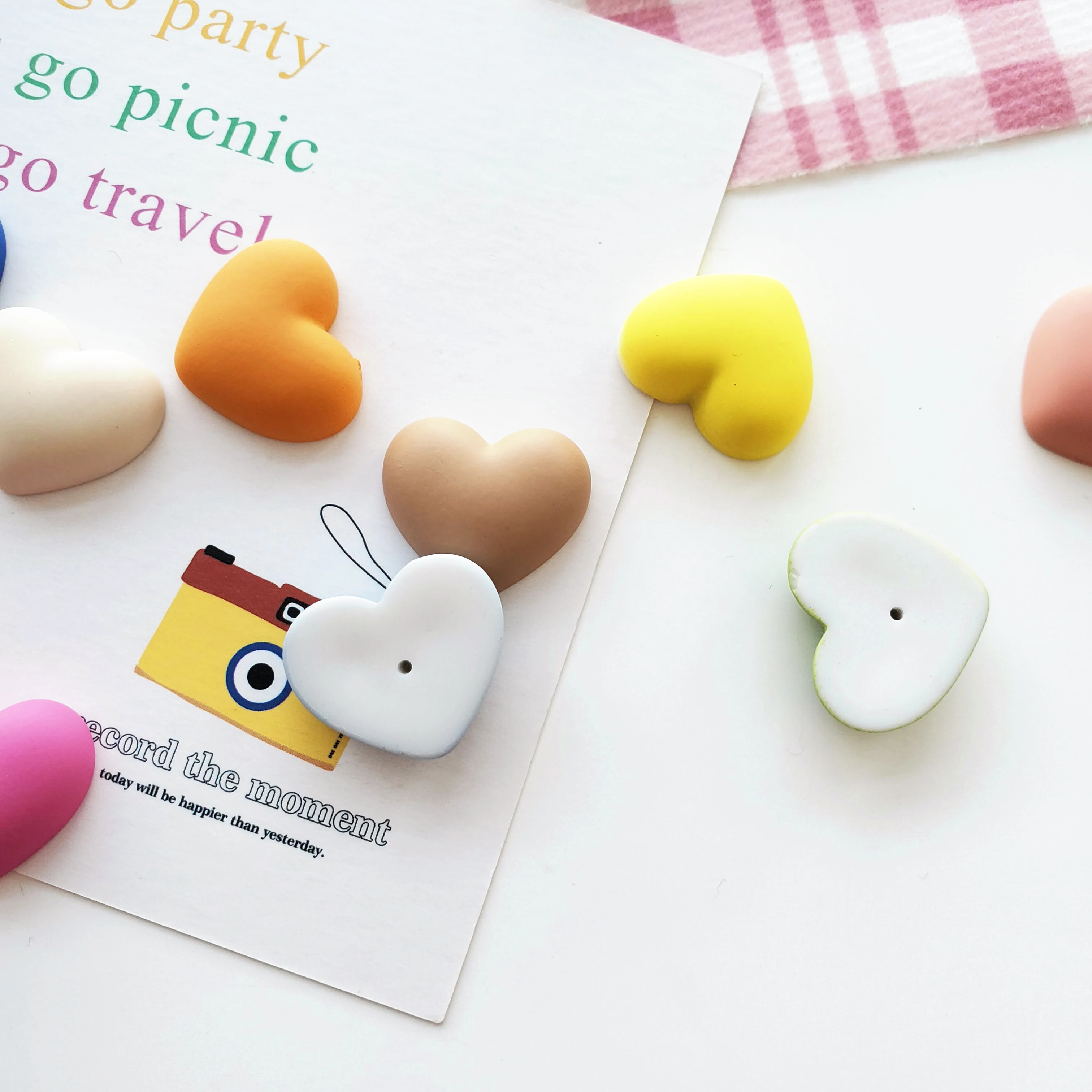 Acrylic Half Hole Rubber Love Beads Flat Bot Heart Shaped Beaded Bracelets Loose Beads For Handmade Jewelry Making