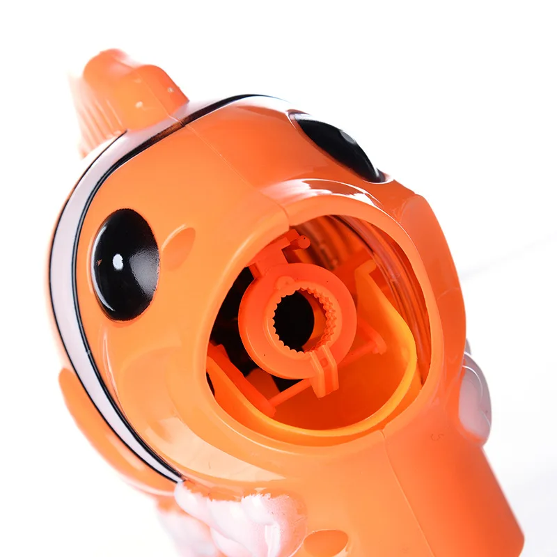 YongRong factory Cartoon cute inertia spray paint ocean fish bubble gun environmentally friendly anti-fall bubble machine