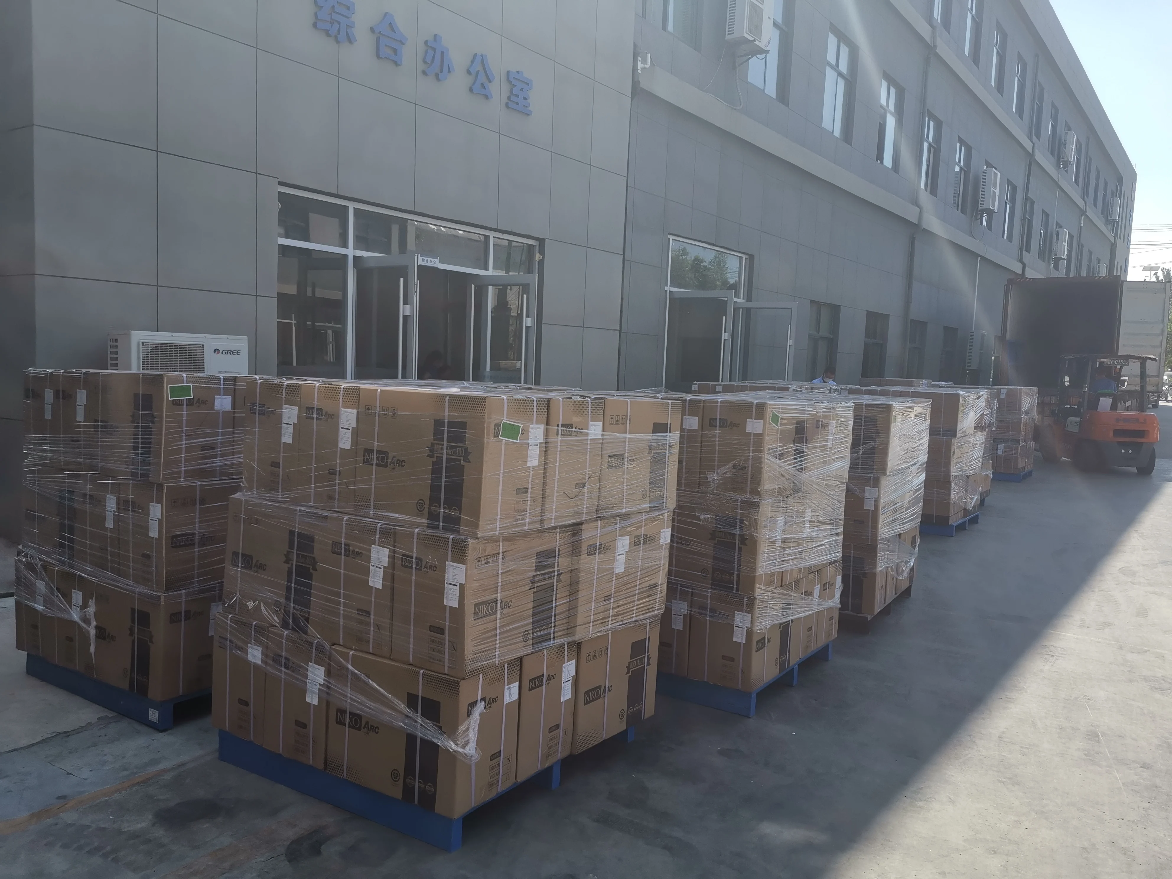 MIG 500P High efficiency Speed Inverter Double Pulse Arc Welding Machine in stock on sale