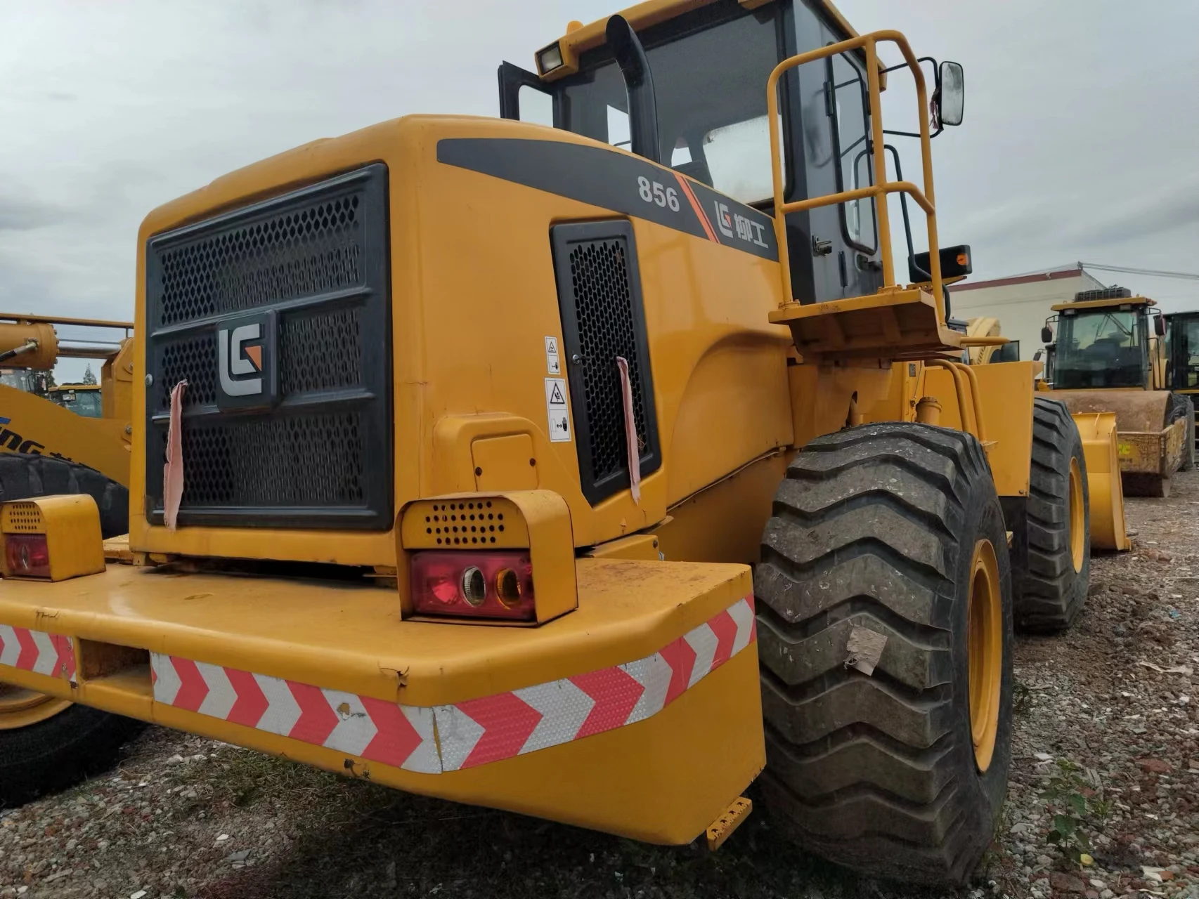 Оригинальная краска и состояние подержанного погрузчика LIUGONG CLG856 lg855n zl50 833b 836b lingon LG956L LG936L колесный погрузчик