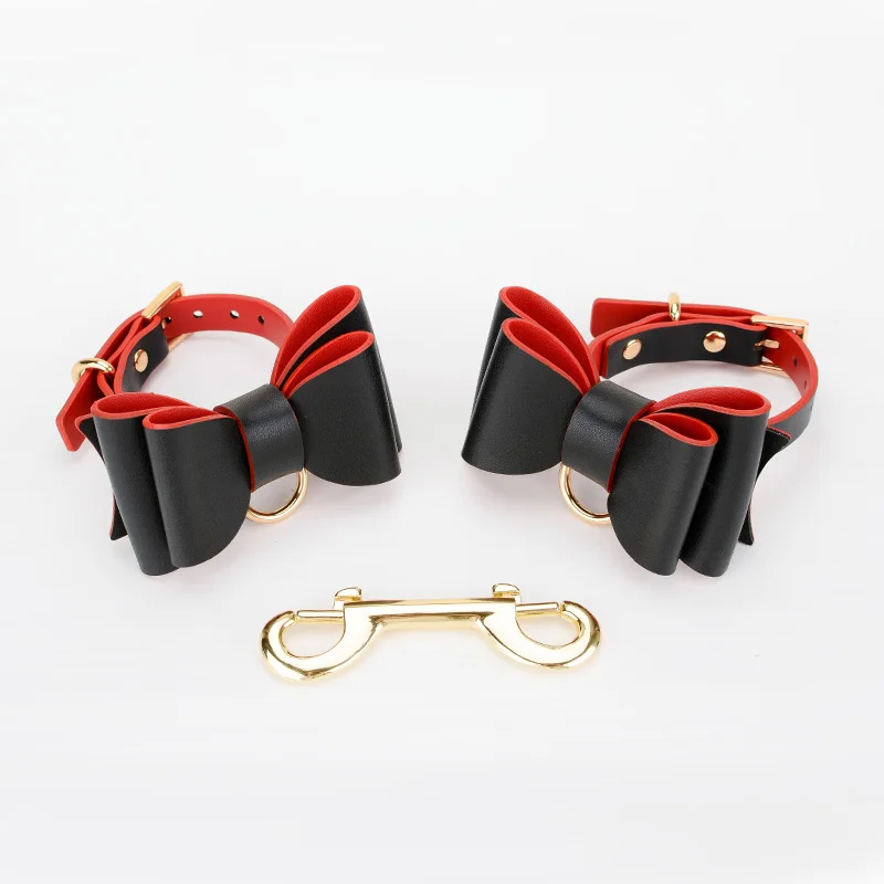 100% Satisfying High Quality Leather Fetish Sex Toys Handcuffs For Woman Couples Slave Erotic Toys
