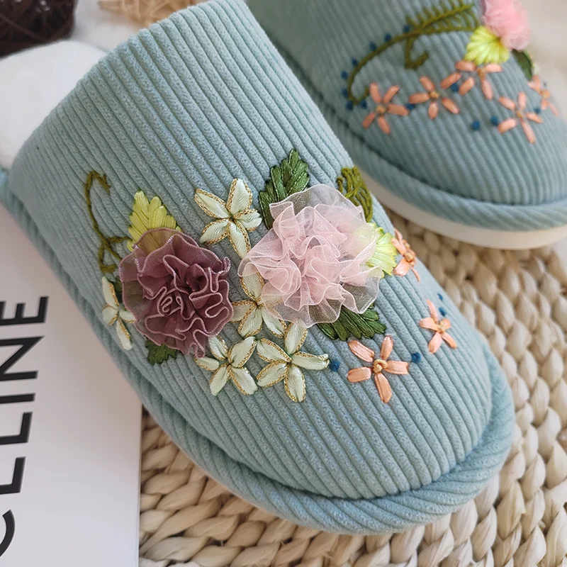 Custom luxury chinese traditional style winter warm flower embroidered slippers
