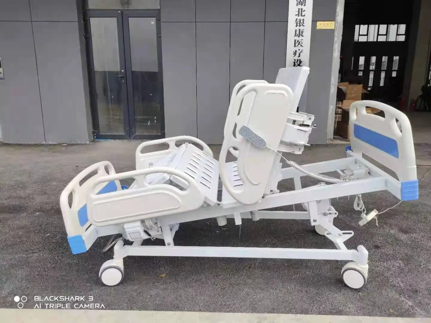 Manufacture full 5 3 functions  electric hospital manual bed for sale certified ICU manual electric hospital bed