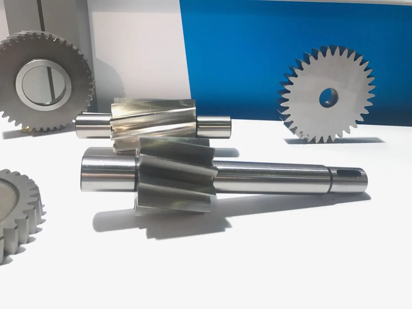 Custom Made 42CrMo Helical Gear Shaft with Teeth Grinding