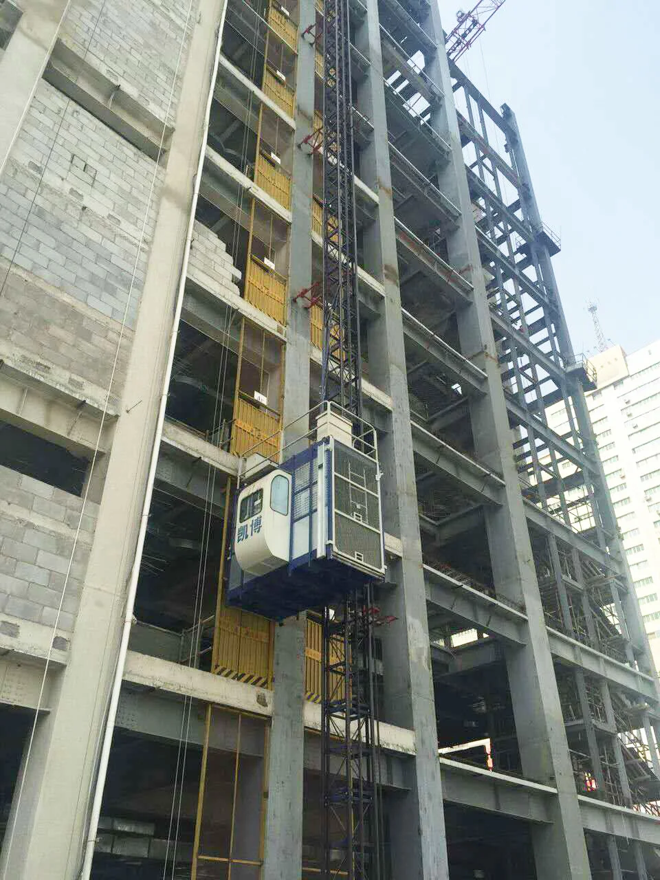 Hot sale building lift for man and goods with CE and EAC certificate,China construction elevator manufacturer