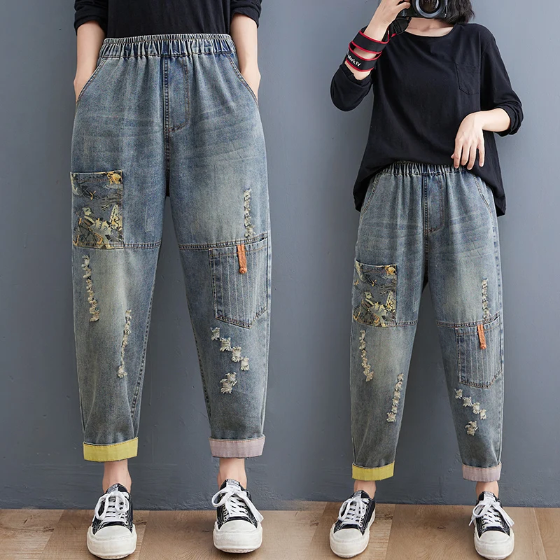 Wholesale Old Stickers Printed Denim Daddy Pants for Women In Autumn 2022 New Large Size Slim Casual 9-point Harlan Jeans
